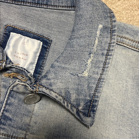 Denim Jacket Light Wash Distressed - Picture 2 of 12